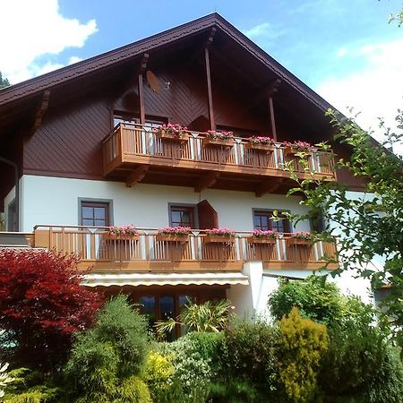 Landhaus Gailer Treffen Bagian luar foto