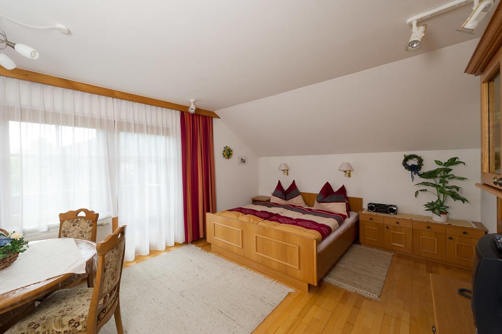 Landhaus Gailer Treffen Bagian luar foto