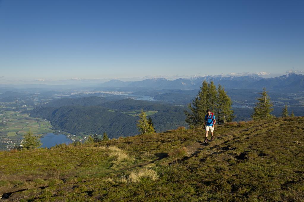 Landhaus Gailer Treffen Bagian luar foto